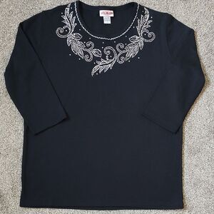 Like New Aces Design Size Large 3/4 Sleeve Black Top With Rhinestone Design‎